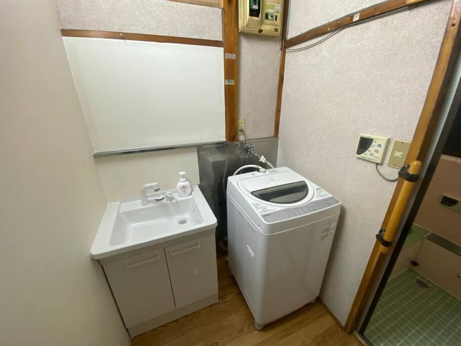 北千住ハウスー浅草ー秋葉原ー銀座ースカイツリー東京タワー他直通ー最大8人 Apartment